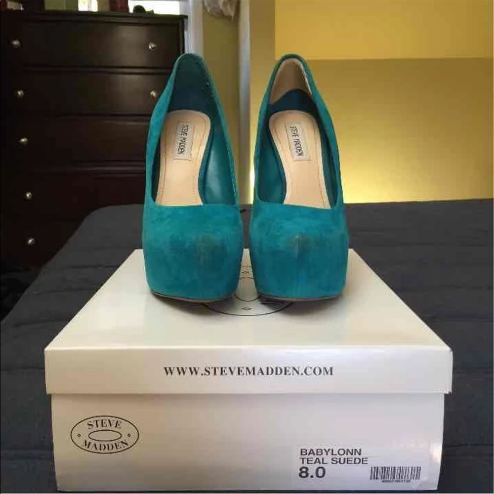 Steve Madden pumps